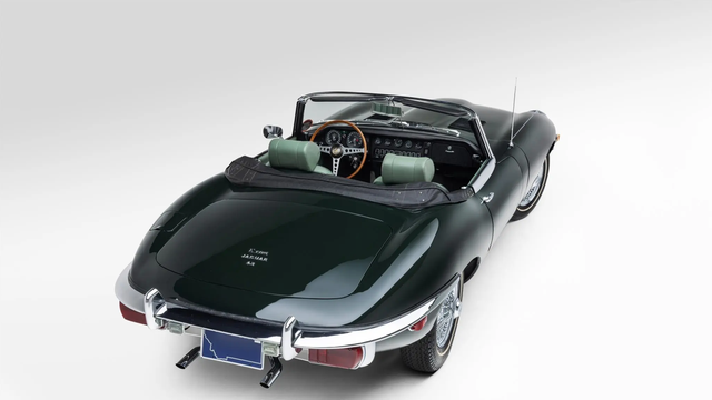 jaguar-e-type-66cf7c0fcd366.png