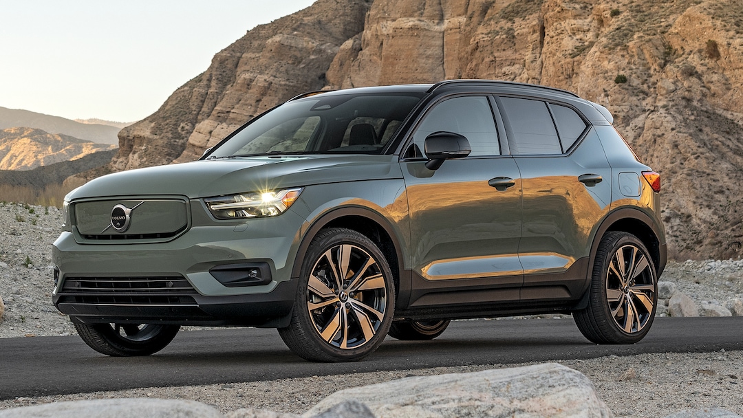 2021-Volvo-XC40-P8-AWD-Recharge-R-Design-34.jpg