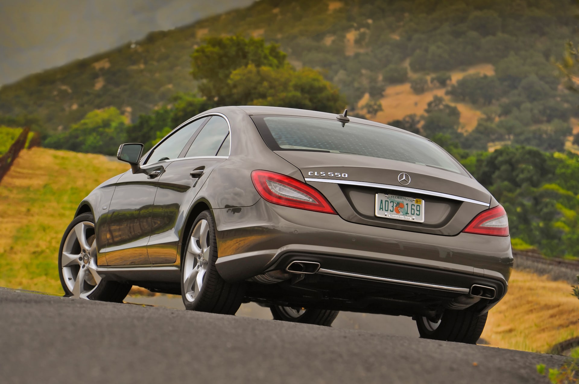 2012-Mercedes-Benz-CLS550-rear-end.jpg