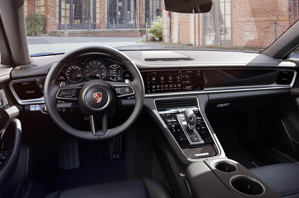 2021-porsche-panamera-interior.jpeg