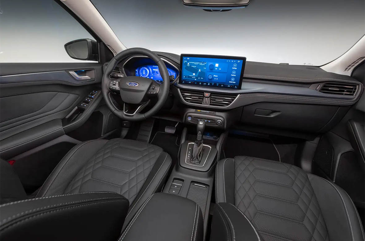 87-ford-focus-2021-refresh-official-images-active-interior.jpg